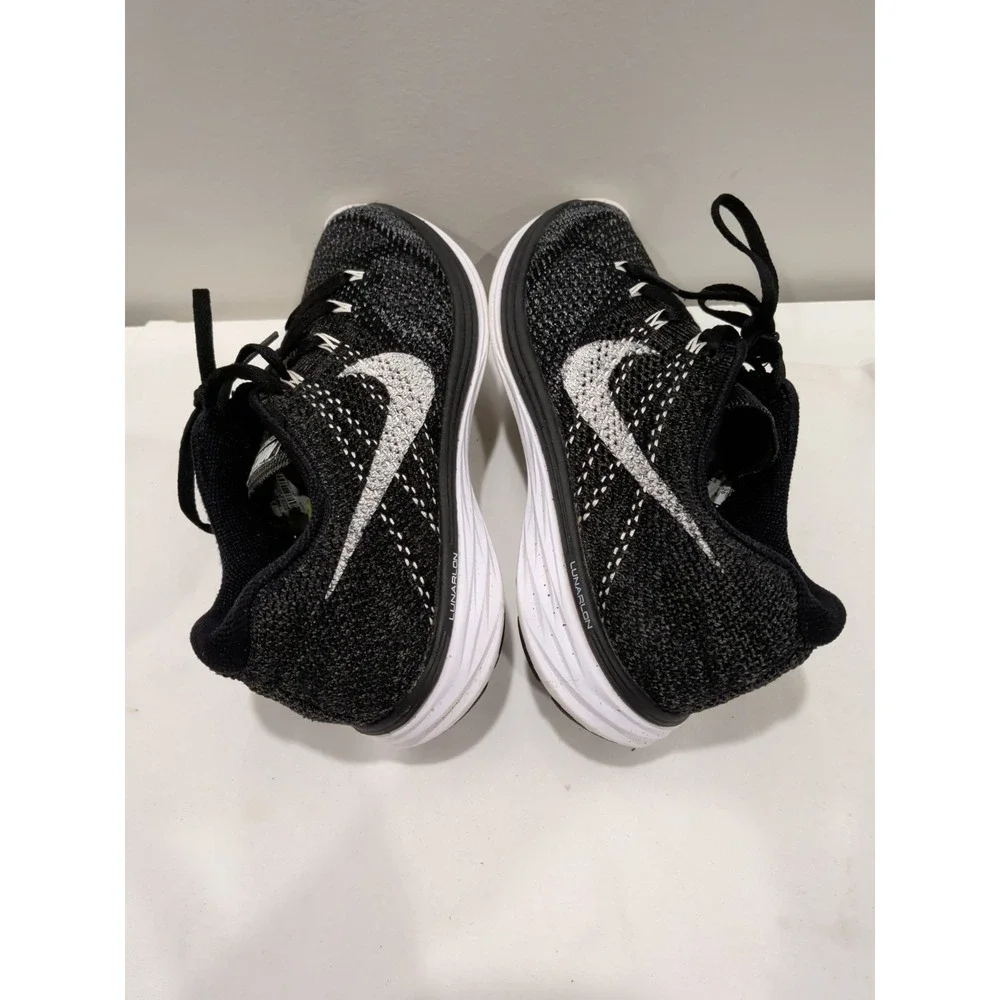 EUC Nike Flyknit Lunar 3 698182-001 Women Size US 9 Running Shoes Black White C5